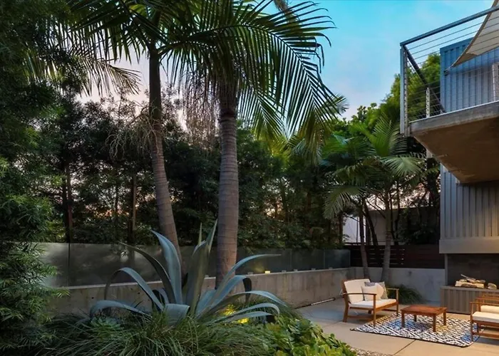 Exquisite Venice Three Bedrooms Home Marvel